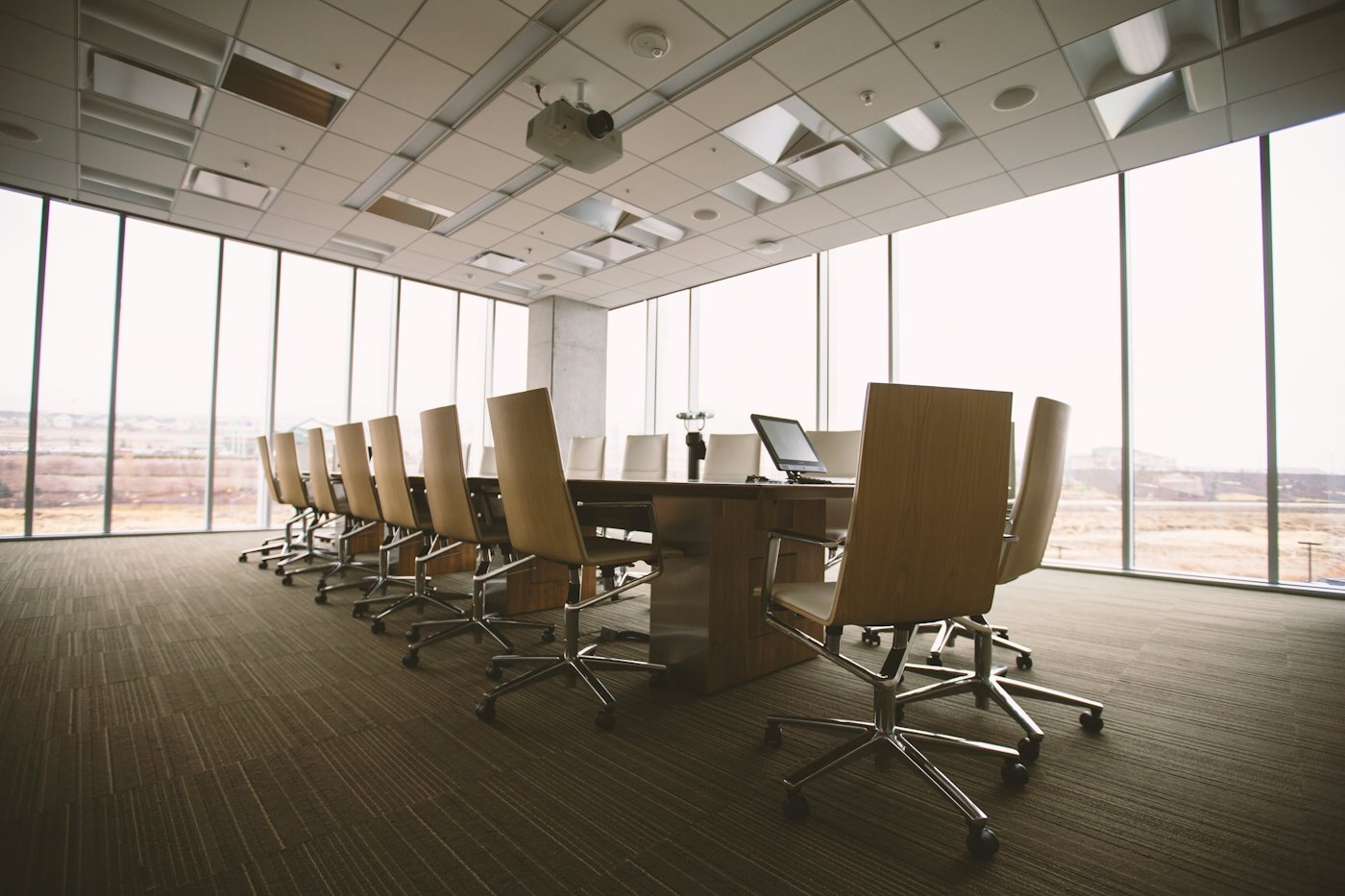 Building better hybrid meeting rooms with Kandao